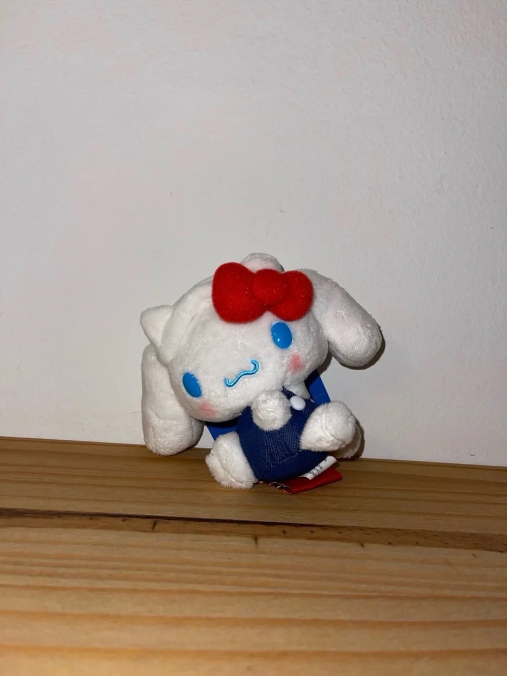 Cinnamon roll dress as Hello Kitty Keychain Sanrio New
